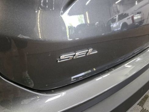 Used 2024 Ford Edge SEL w/ Convenience Package AWD/4WD image 9