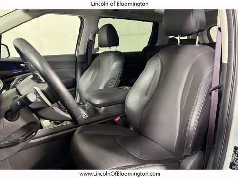 Used 2025 Kia Carnival SX Prestige FWD image 18