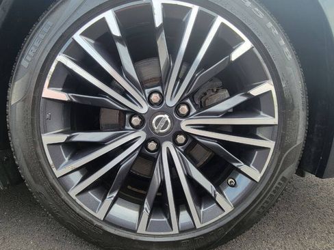 Used 2017 Nissan Maxima Platinum FWD image 33