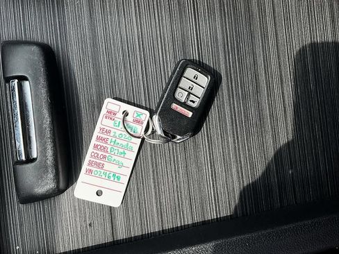 Used 2020 Honda Pilot Touring image 36