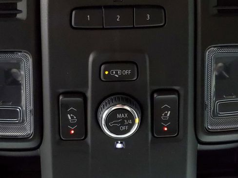 Used 2022 Chevrolet Tahoe High Country w/ Premium Package image 24