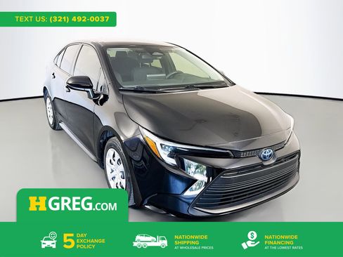 Used 2024 Toyota Corolla LE image 1