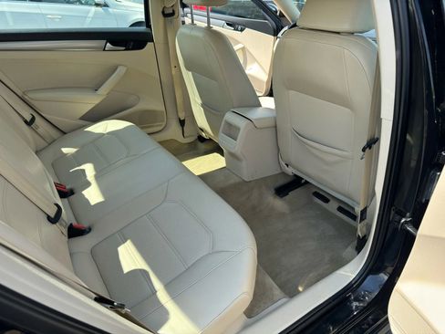Used 2015 Volkswagen Passat 1.8T Limited Edition FWD image 32