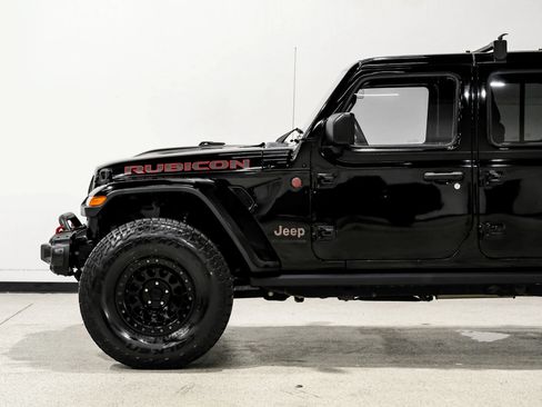 Used 2020 Jeep Gladiator Rubicon w/ Dual Top Group AWD/4WD image 10
