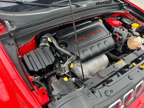 Used 2019 Jeep Renegade Latitude w/ Cold Weather Group image 47