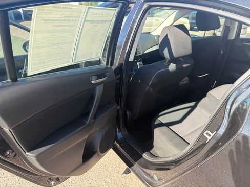 Used 2013 MAZDA MAZDA3 i Sport FWD image 28