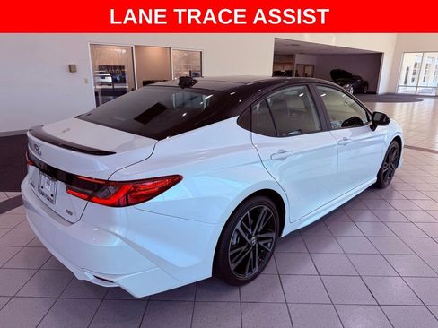 Used 2025 Toyota Camry XSE image 7