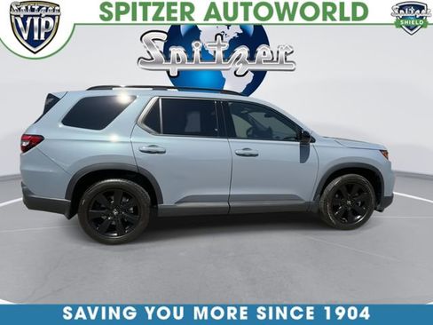 Used 2025 Honda Pilot Black Edition image 10