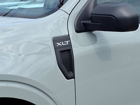 Used 2023 Ford Maverick XLT image 25