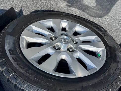 Used 2016 Toyota Sequoia Platinum AWD/4WD image 9