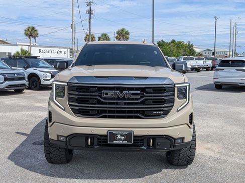 Used 2023 GMC Sierra 1500 AT4 w/ AT4 Premium Package AWD/4WD image 2