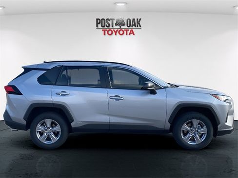 New 2025 Toyota RAV4 LE image 8