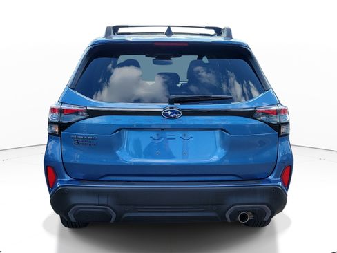 Certified 2025 Subaru Forester Limited w/ Popular Package #1 AWD/4WD image 5