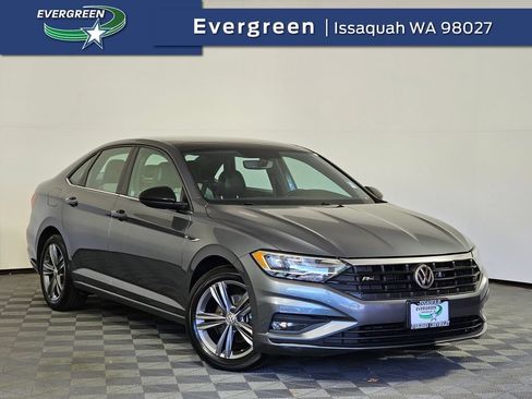 Used 2021 Volkswagen Jetta R-Line FWD image 1