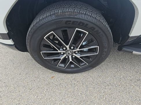 Certified 2025 Lexus GX 550 w/ Cold Area Package image 15