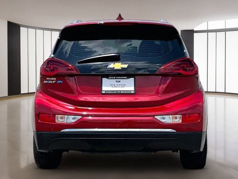 Used 2020 Chevrolet Bolt Premier w/ Infotainment Package FWD image 4