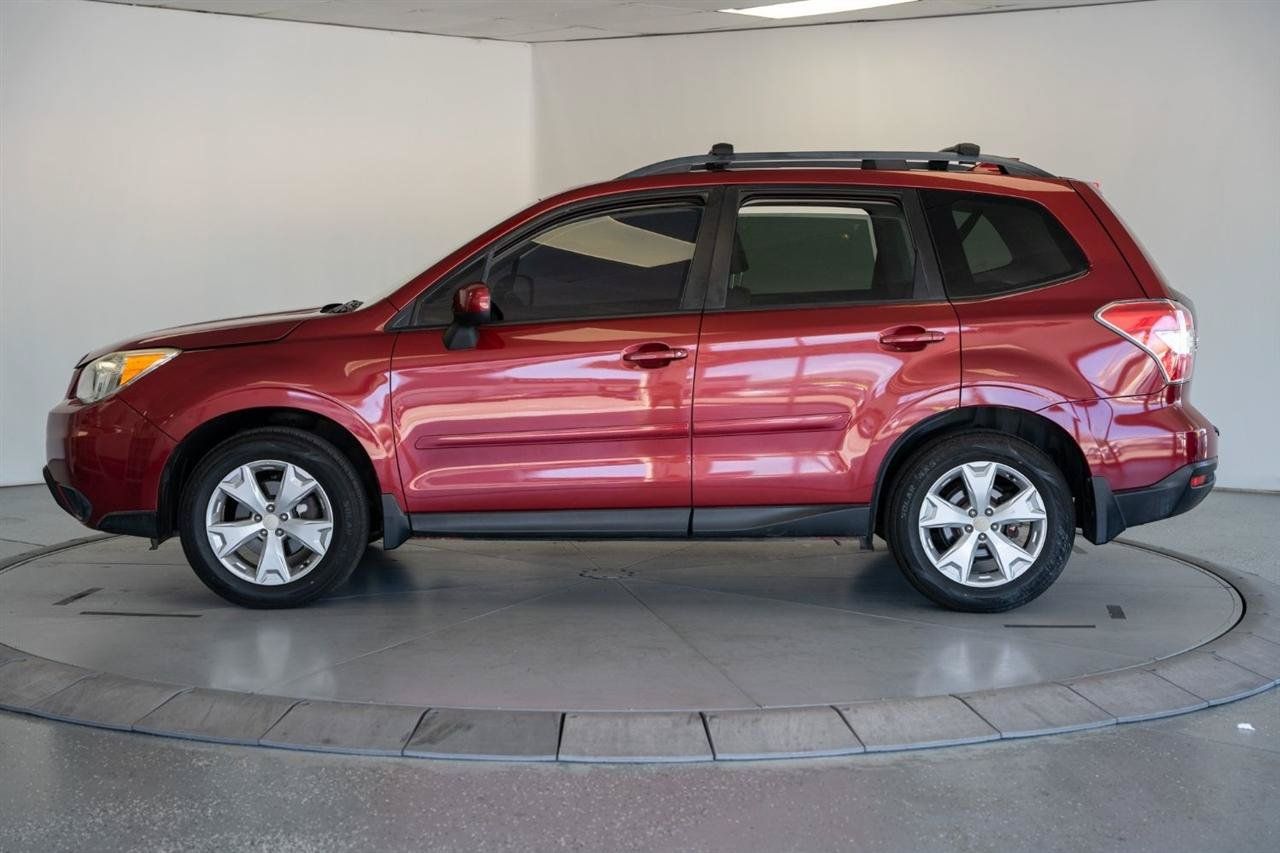 Used 2016 Subaru Forester 2.5i Premium AWD/4WD image 4