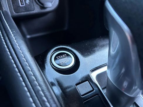 Used 2020 Nissan Kicks SR w/ SR Premium Package image 38