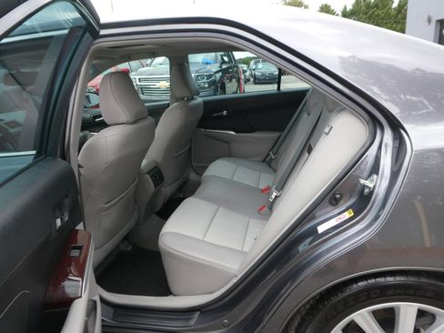 Used 2013 Toyota Camry XLE FWD image 31
