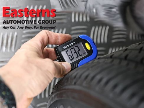 Used 2025 Toyota Corolla LE image 29