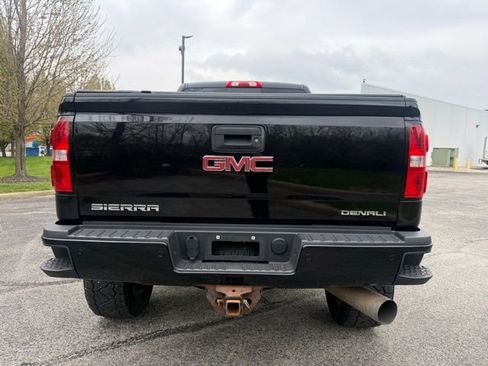 Used 2018 GMC Sierra 2500 Denali w/ Duramax Plus Package image 4