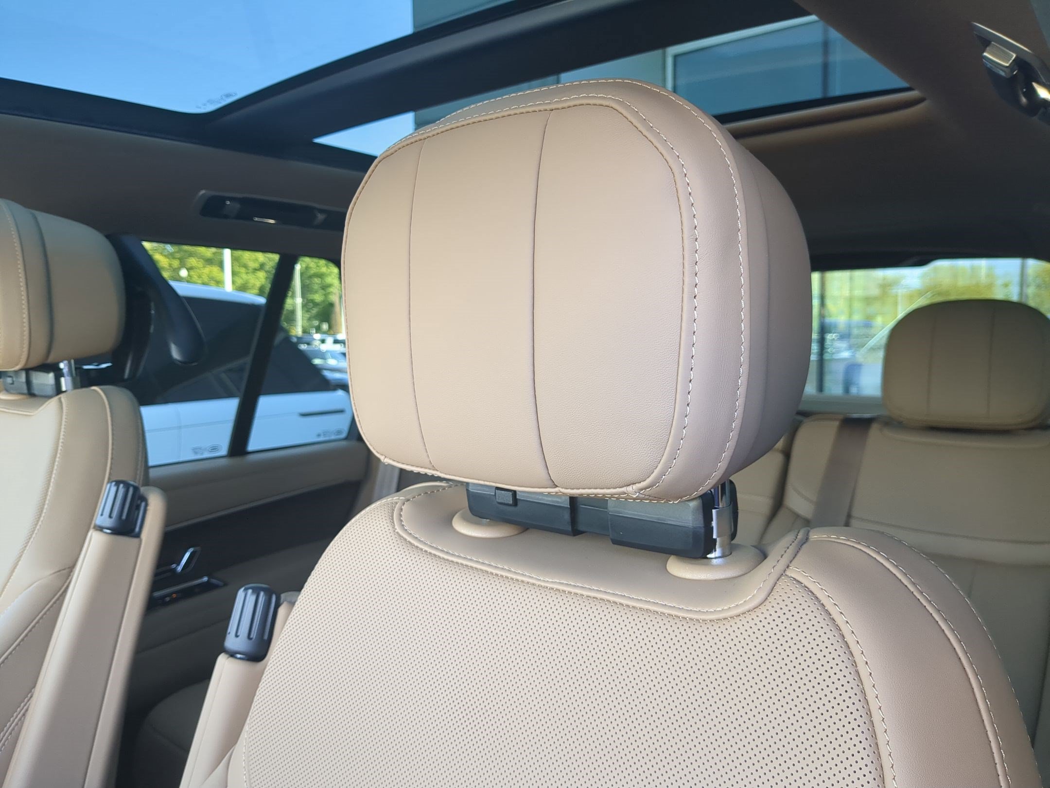 New 2027 Land Rover Range Rover SE AWD/4WD image 23