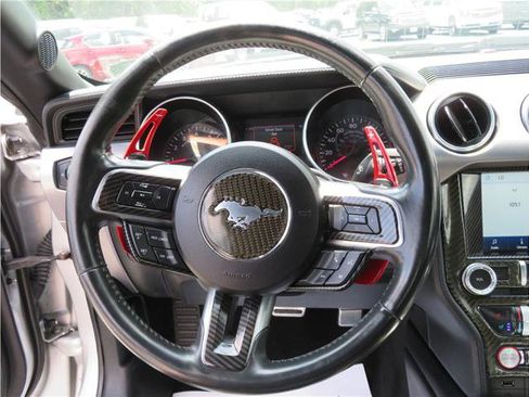Used 2018 Ford Mustang Premium image 9