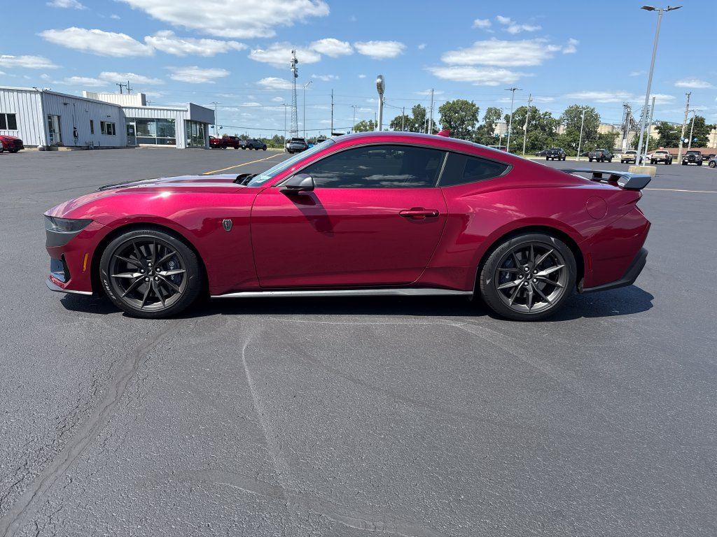 Used 2025 Ford Mustang Dark Horse RWD image 5