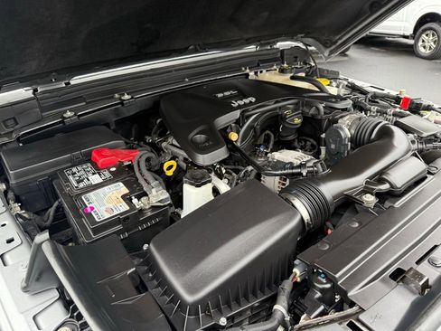 Used 2018 Jeep Wrangler Unlimited Sahara w/ Uconnect 4C Nav & Sound Group image 36