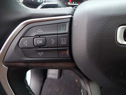 New 2025 Jeep Grand Cherokee L Limited image 16