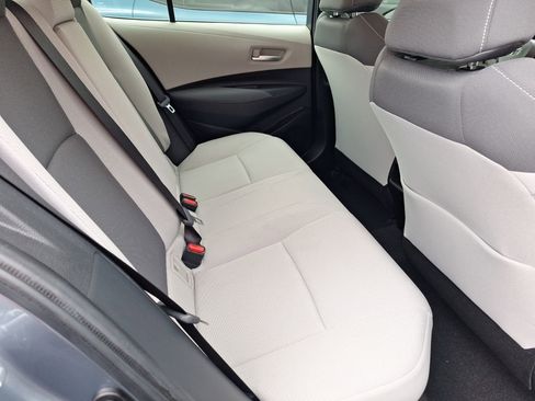 Used 2021 Toyota Corolla LE image 30