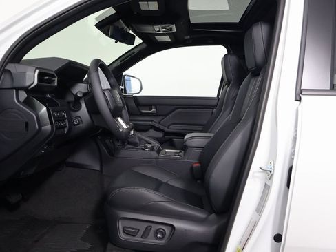 Used 2026 Toyota 4Runner Limited AWD/4WD image 5