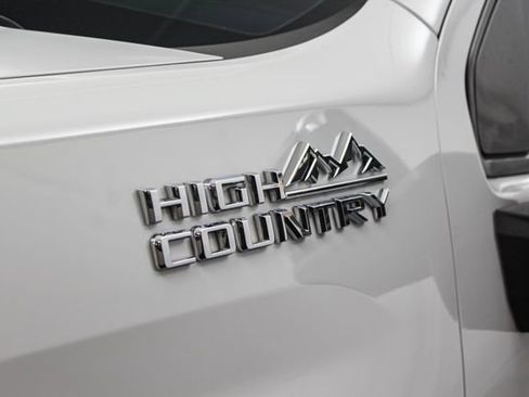 Certified 2024 Chevrolet Silverado 2500 High Country AWD/4WD image 36