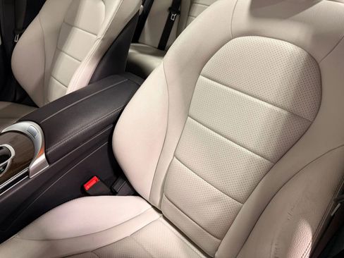 Used 2018 Mercedes-Benz C 300 4MATIC Sedan image 16