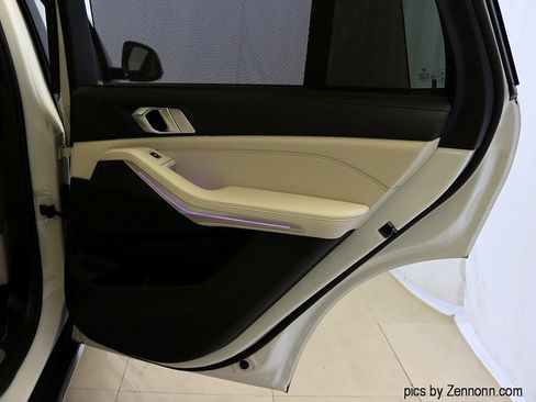 Used 2022 BMW X5 xDrive45e w/ Executive Package image 36