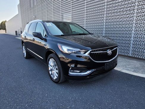 Used 2021 Buick Enclave Essence w/ Sound and Sites Package AWD/4WD image 4