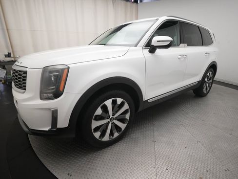 Used 2020 Kia Telluride S AWD/4WD image 1