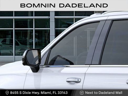 New 2026 Chevrolet Suburban Premier image 12