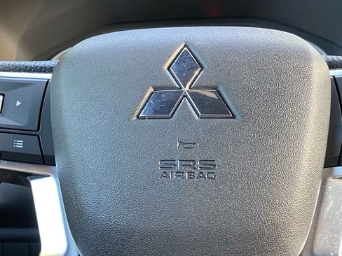 Used 2022 Mitsubishi Outlander SE AWD/4WD image 19