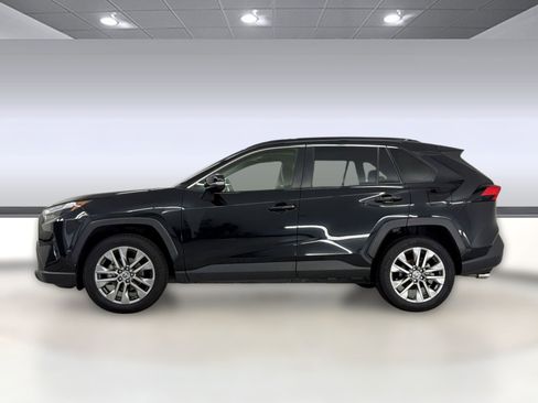 Used 2023 Toyota RAV4 XLE Premium FWD image 2