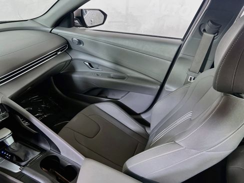 Used 2023 Hyundai Elantra SEL FWD image 21