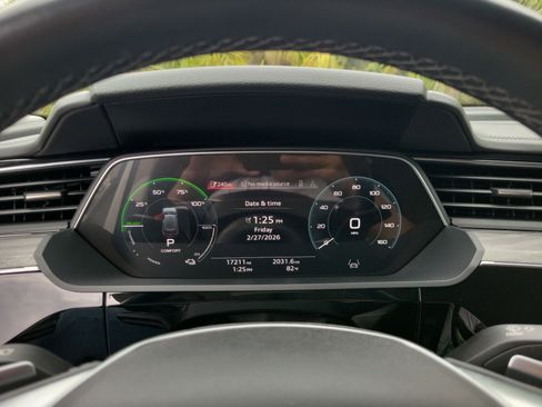 Used 2024 Audi Q8 e-tron Prestige w/ Prestige Package image 33