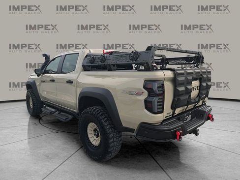 Used 2024 Chevrolet Colorado ZR2 w/ ZR2 Bison Edition AWD/4WD image 3