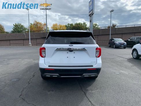 Used 2022 Ford Explorer XLT image 6