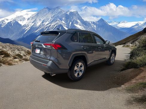 Certified 2023 Toyota RAV4 XLE AWD/4WD image 5