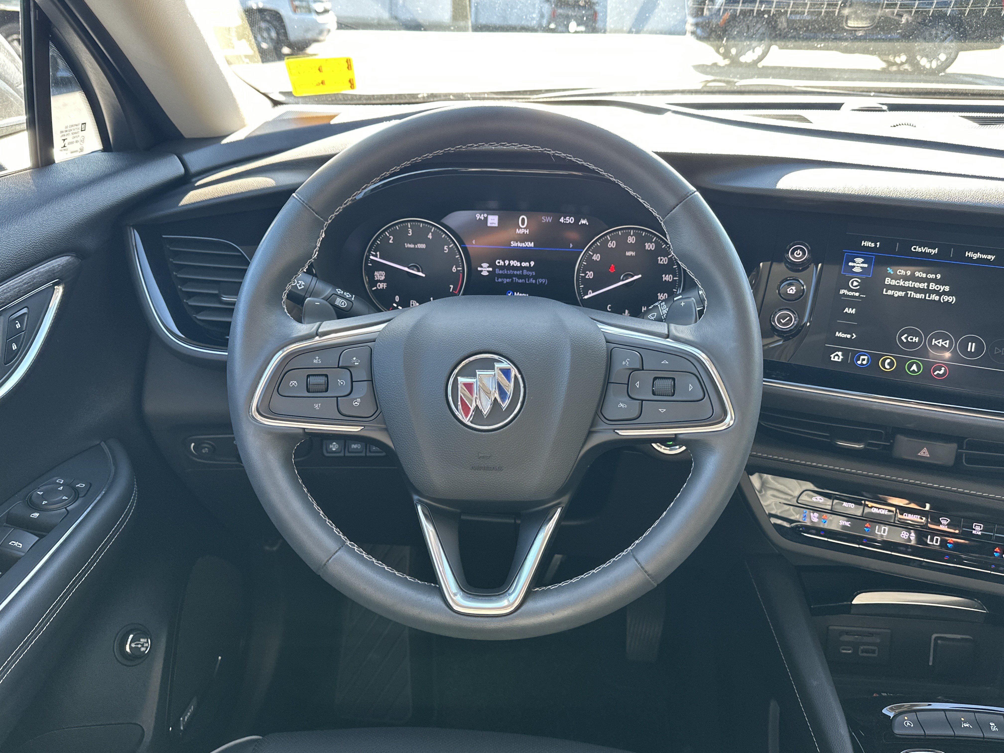 Used 2022 Buick Envision Avenir w/ Technology Package II FWD image 20