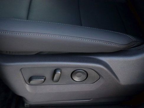 New 2025 GMC Hummer EV 2X image 15