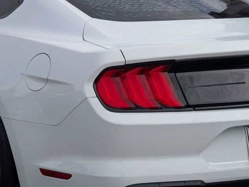 Used 2018 Ford Mustang Coupe image 13