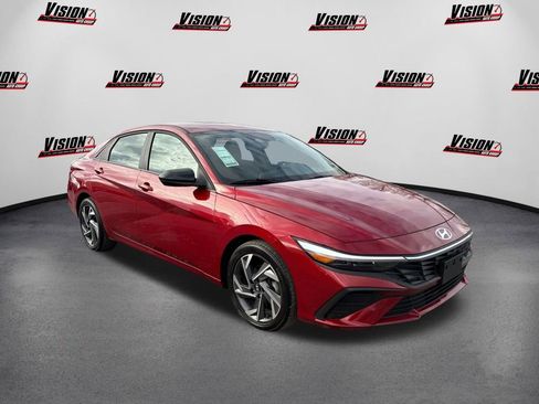 Certified 2025 Hyundai Elantra Sport image 3