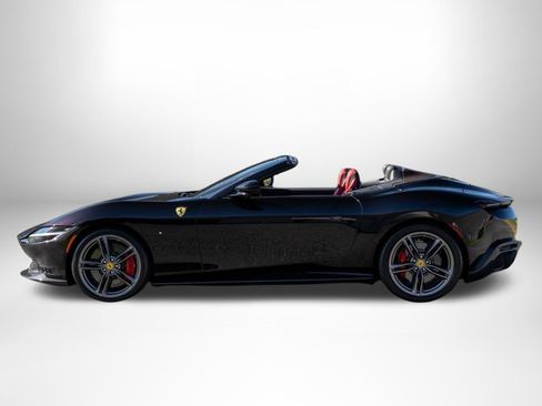 Used 2024 Ferrari Roma Spider RWD image 5